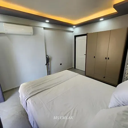 Bluhaus B7 * Side