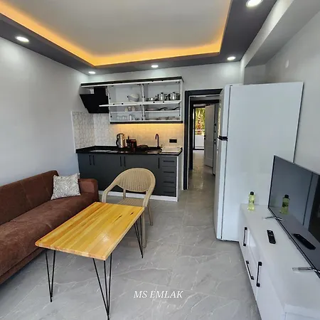 Bluhaus B7 * Side